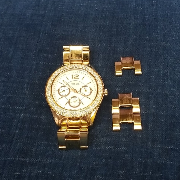 Womens Rose Gold Fossil watch - Picture 7 of 8